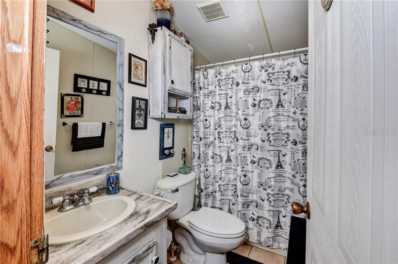 最近售出: $275,000 (3 贝兹, 2 浴室, 1560 平方英尺)