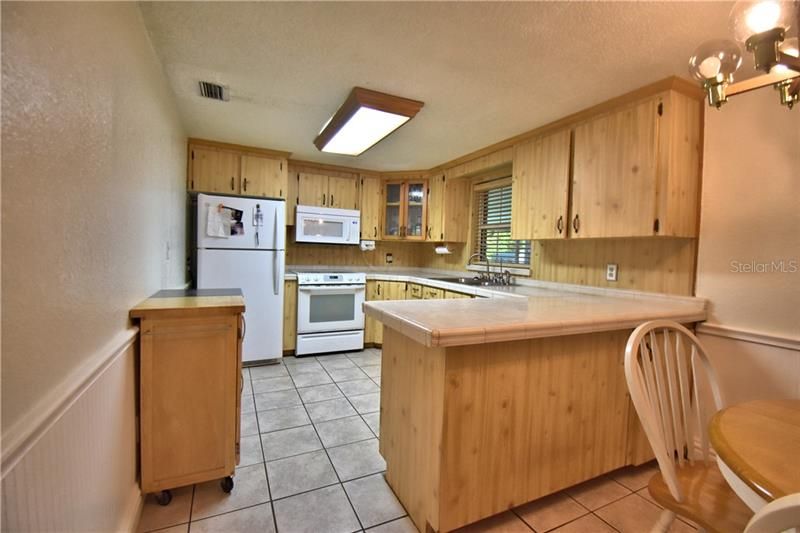Recently Sold: $225,000 (3 beds, 1 baths, 1638 Square Feet)