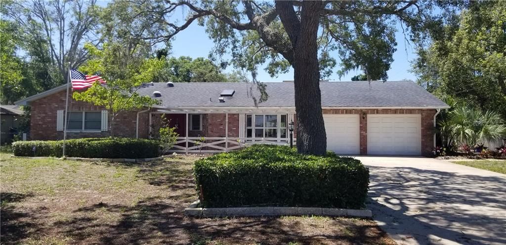 Recently Sold: $360,000 (4 beds, 2 baths, 1829 Square Feet)