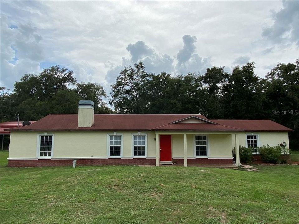 Recently Sold: $260,000 (3 beds, 2 baths, 1512 Square Feet)