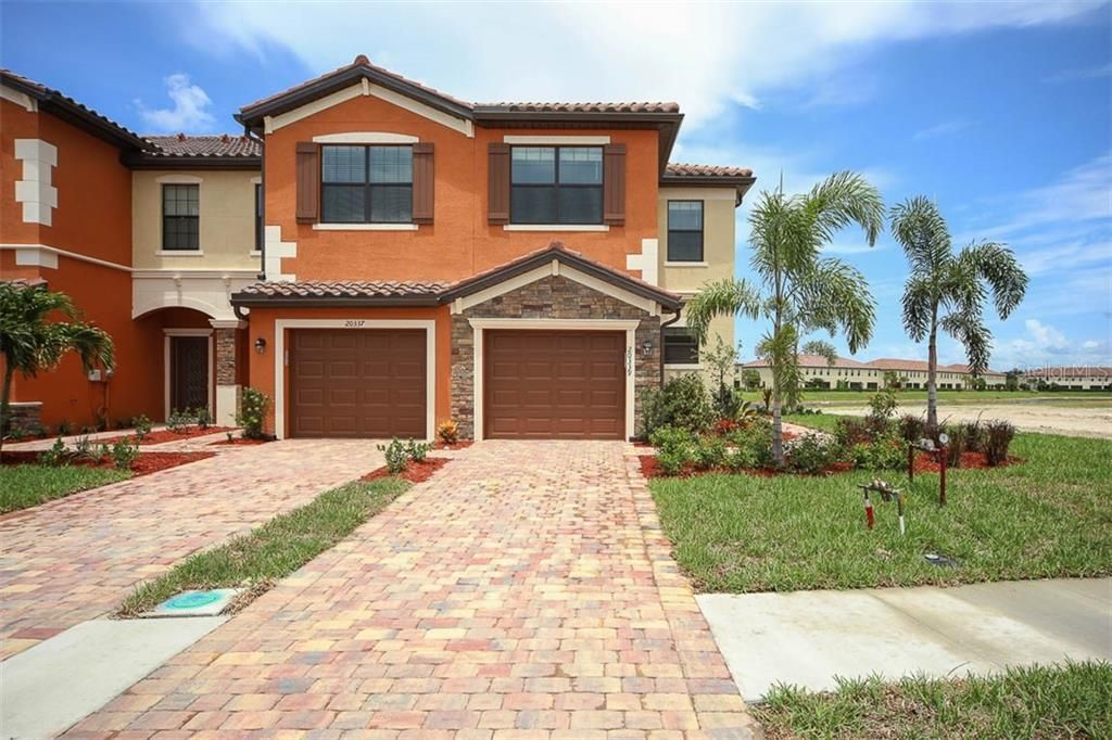 Recently Rented: $1,790 (3 beds, 2 baths, 1871 Square Feet)