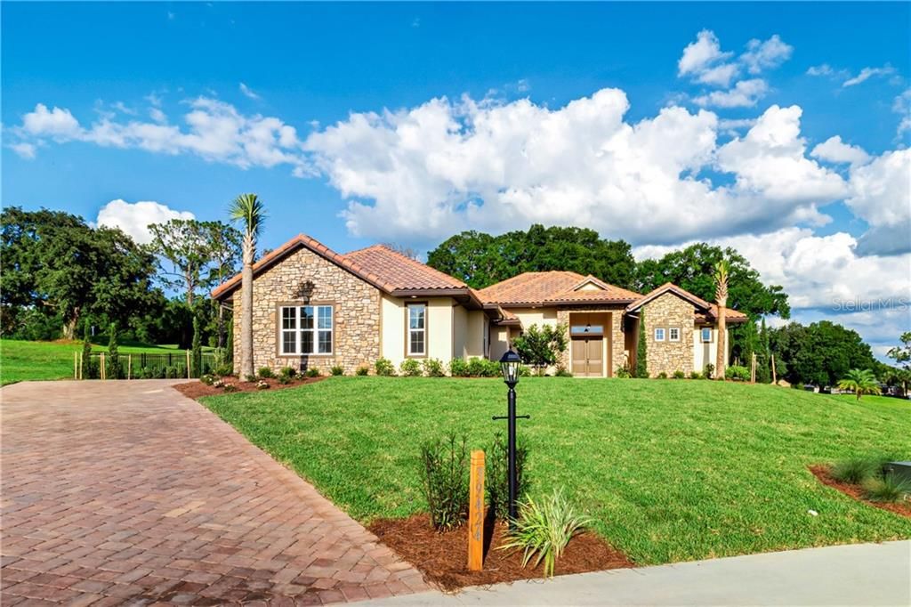 Recently Sold: $896,297 (4 beds, 3 baths, 3016 Square Feet)