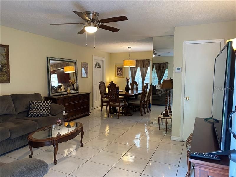 Recently Sold: $215,900 (3 beds, 2 baths, 1040 Square Feet)