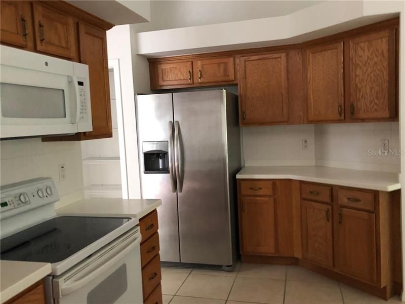 Recently Rented: $1,800 (3 beds, 2 baths, 1963 Square Feet)