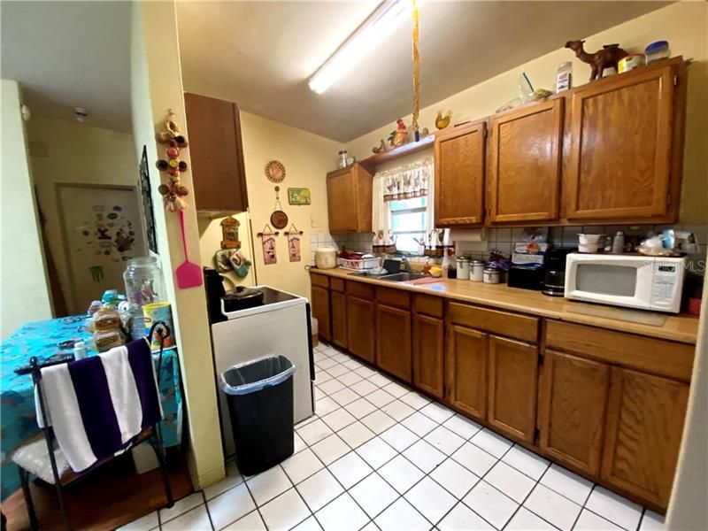 Recently Sold: $139,000 (3 beds, 1 baths, 848 Square Feet)