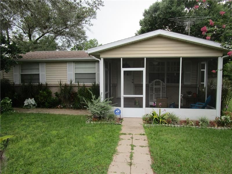 Recently Sold: $91,900 (3 beds, 1 baths, 888 Square Feet)