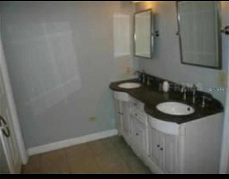 Недавно арендовано: $2,500 (4 спален, 2 ванн, 2390 Квадратных фут)