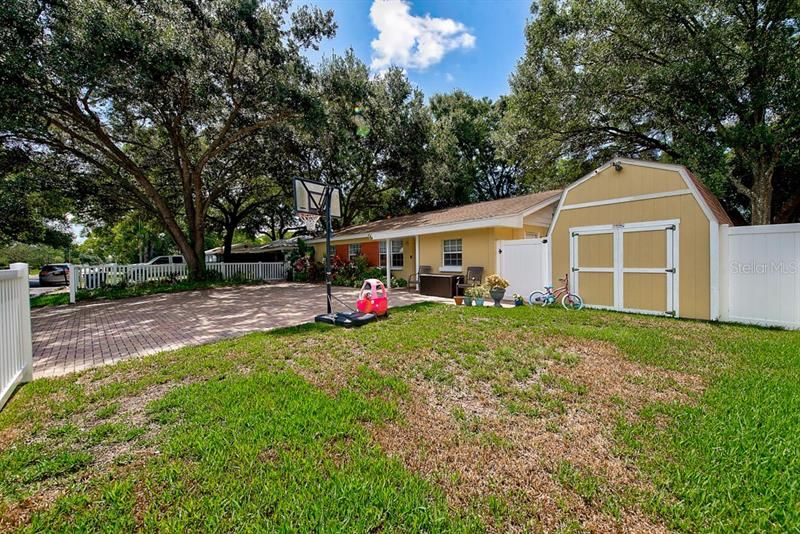 Recently Sold: $289,900 (4 beds, 2 baths, 1464 Square Feet)
