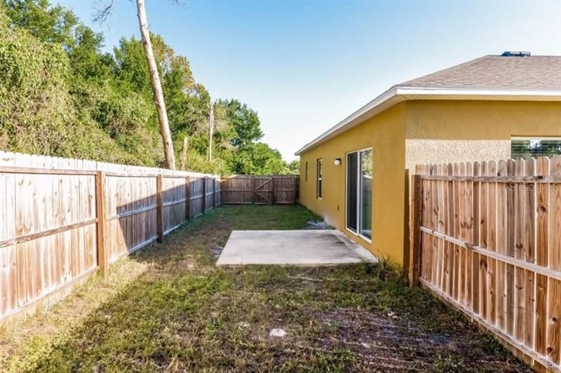 Recently Rented: $1,449 (4 beds, 2 baths, 1874 Square Feet)