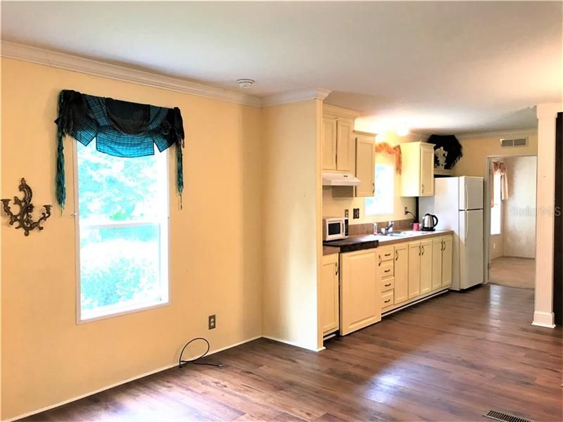 Recently Sold: $93,700 (2 beds, 2 baths, 840 Square Feet)