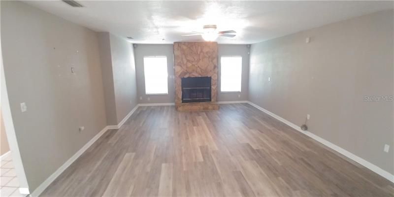 Recently Sold: $550,000 (3 beds, 2 baths, 2240 Square Feet)