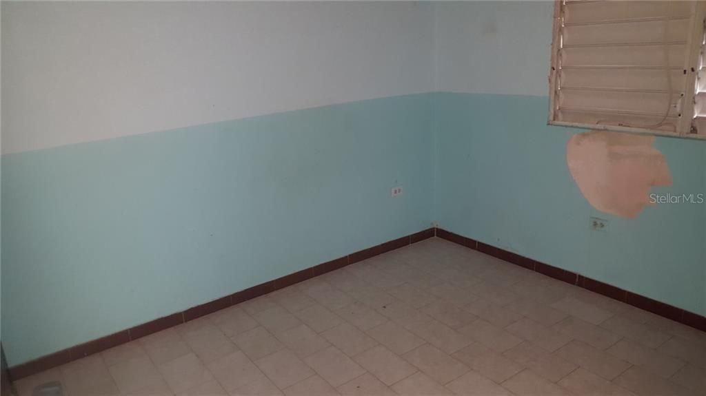 Vendido Recientemente: $59,900 (3 camas, 1 baños, 900 Pies cuadrados)