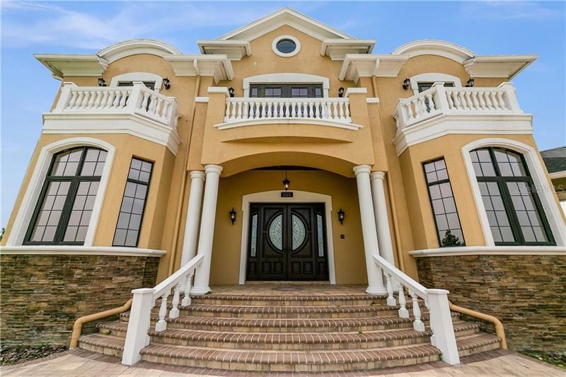 Recently Sold: $1,250,000 (5 beds, 6 baths, 5316 Square Feet)