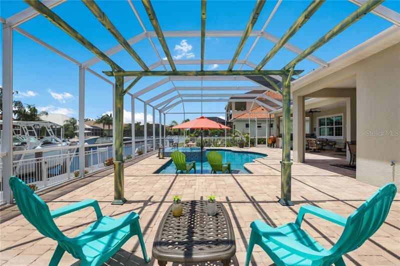 Recently Sold: $825,000 (3 beds, 3 baths, 2731 Square Feet)