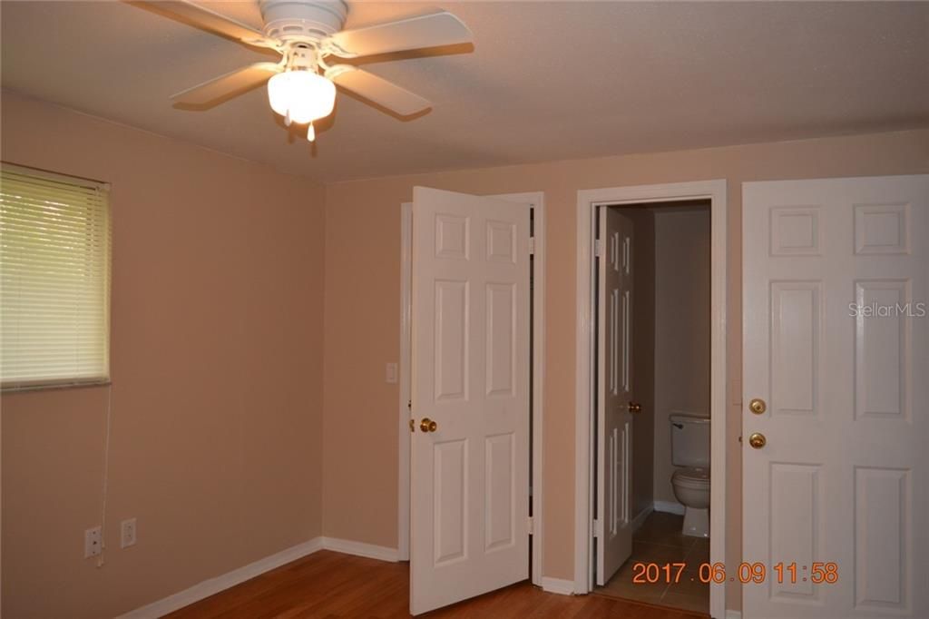 Recently Rented: $950 (3 beds, 1 baths, 1068 Square Feet)