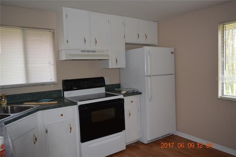 Recently Rented: $950 (3 beds, 1 baths, 1068 Square Feet)