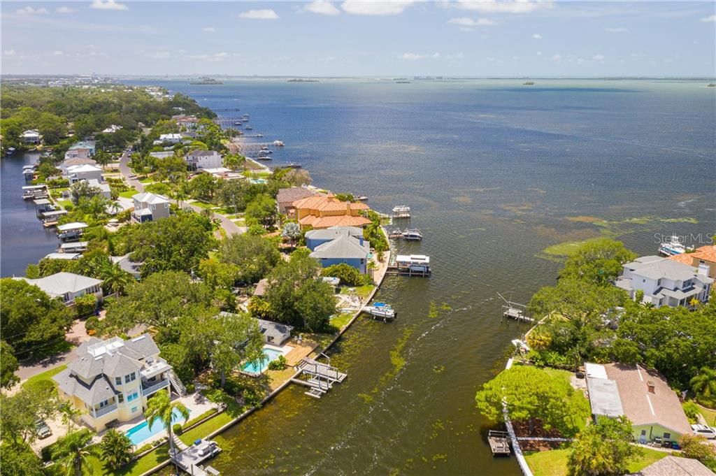 Recently Sold: $650,000 (3 beds, 2 baths, 1689 Square Feet)