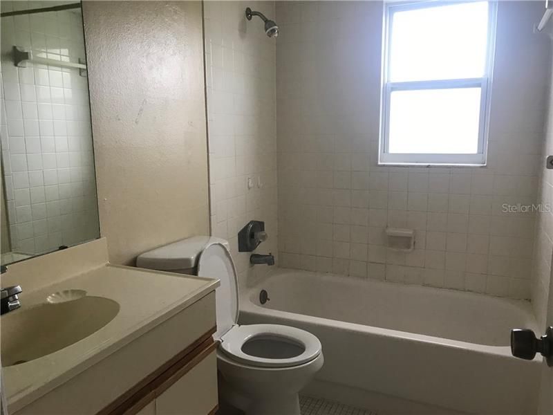 Recently Rented: $1,550 (3 beds, 2 baths, 1159 Square Feet)