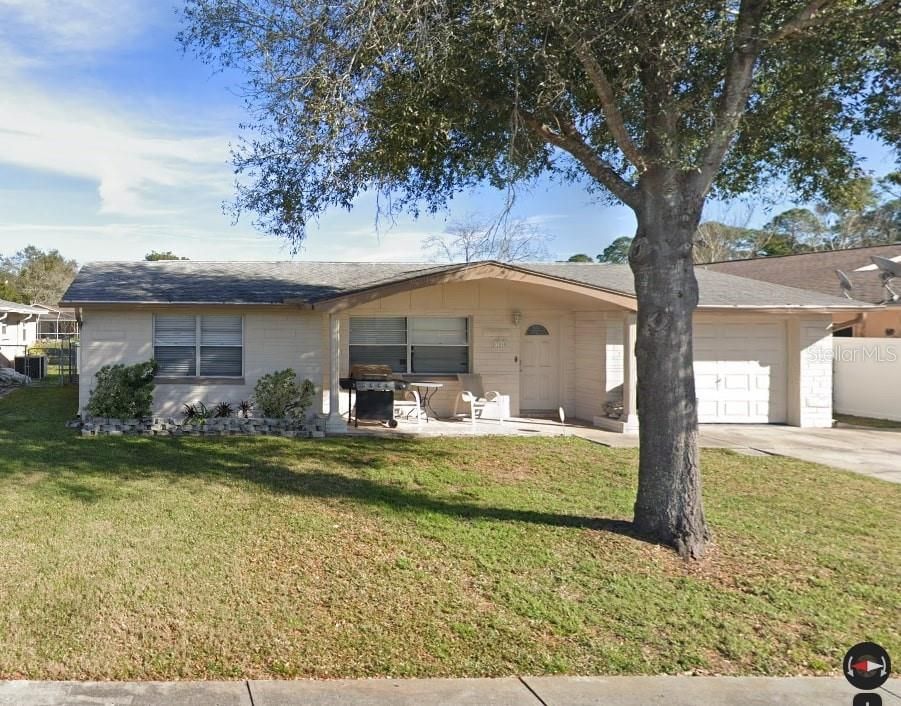 Recently Sold: $122,000 (2 beds, 2 baths, 912 Square Feet)