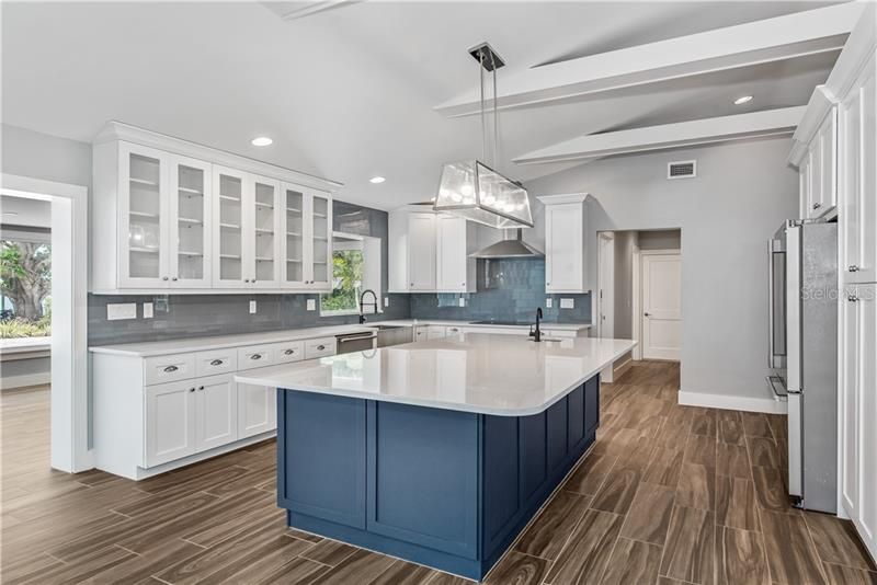 Recently Sold: $1,475,000 (3 beds, 3 baths, 2228 Square Feet)