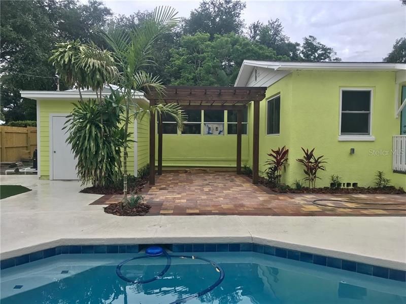 Recently Sold: $355,000 (3 beds, 2 baths, 1286 Square Feet)