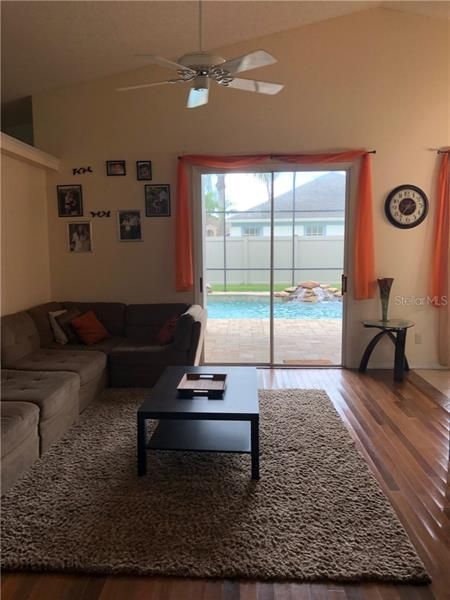 Recently Rented: $1,995 (4 beds, 2 baths, 2063 Square Feet)