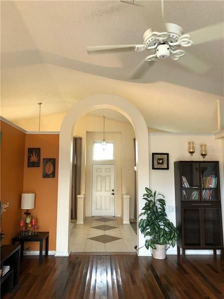 Recently Rented: $1,995 (4 beds, 2 baths, 2063 Square Feet)