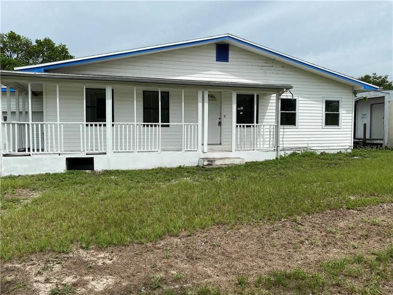 Recently Sold: $99,900 (3 beds, 2 baths, 2324 Square Feet)