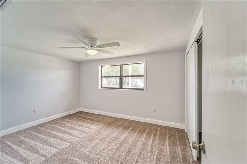 Recently Sold: $134,900 (2 beds, 1 baths, 952 Square Feet)