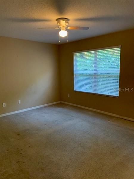 Recently Rented: $1,300 (3 beds, 2 baths, 1203 Square Feet)