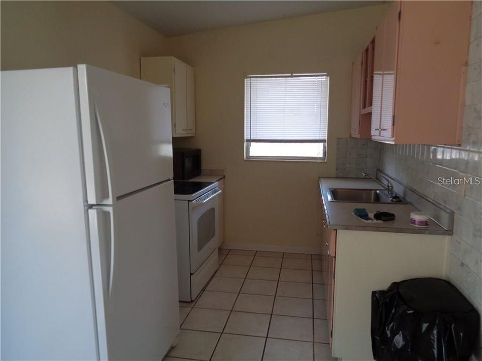 Recently Rented: $850 (2 beds, 1 baths, 768 Square Feet)