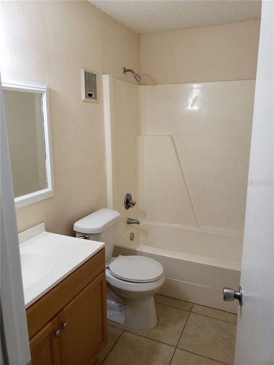 最近租的: $750 (2 贝兹, 1 浴室, 800 平方英尺)