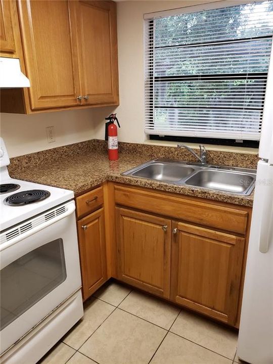 Recently Rented: $750 (2 beds, 1 baths, 800 Square Feet)