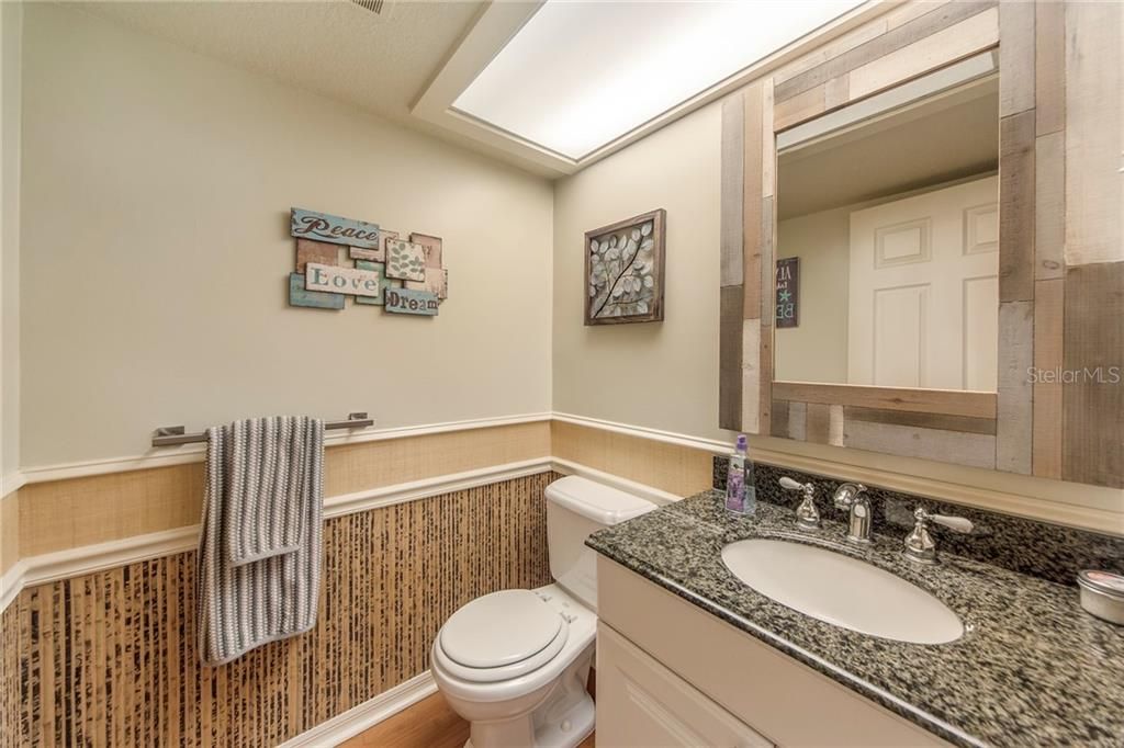 最近售出: $459,000 (3 贝兹, 2 浴室, 2130 平方英尺)