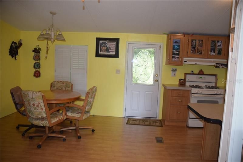 Recently Sold: $97,000 (2 beds, 2 baths, 918 Square Feet)