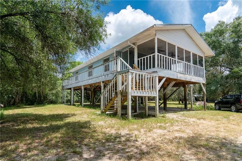 Recently Sold: $230,000 (3 beds, 2 baths, 1008 Square Feet)