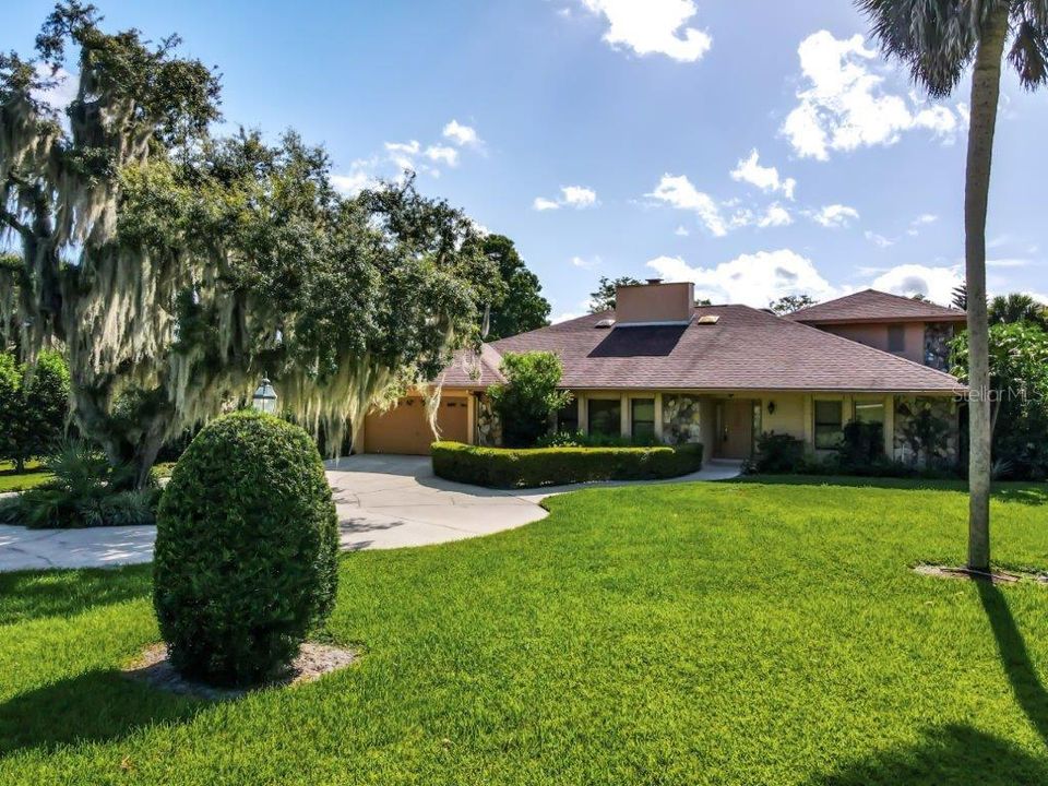 Recently Sold: $699,900 (3 beds, 4 baths, 2816 Square Feet)
