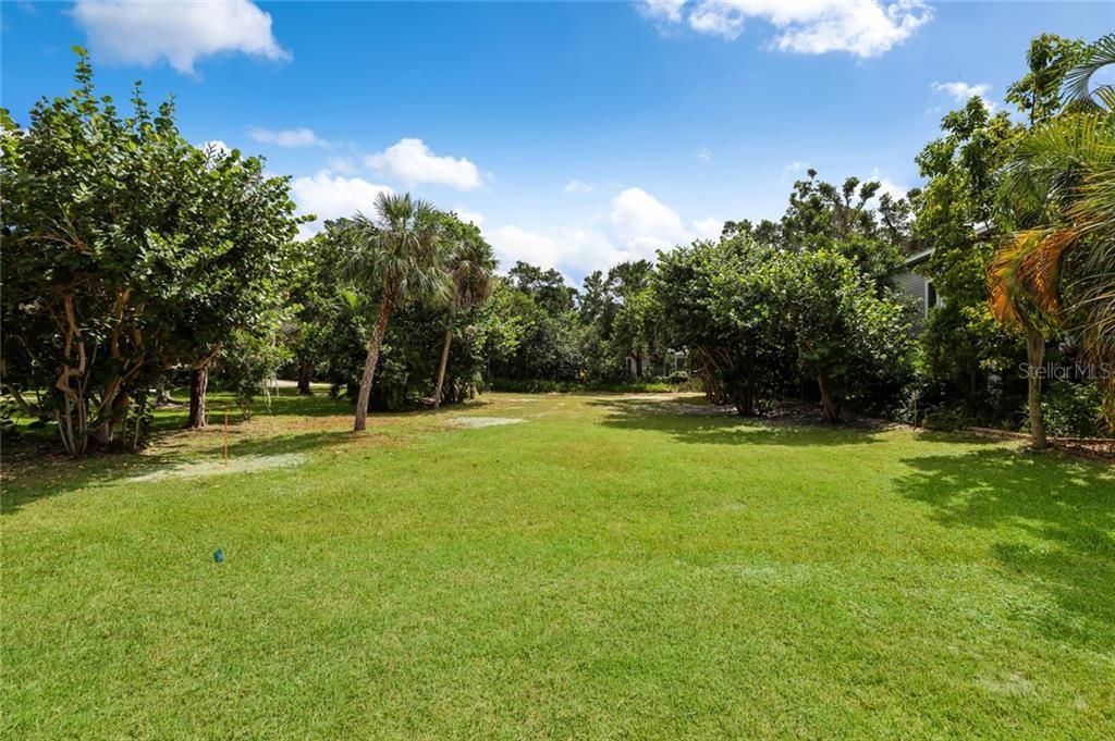 Recently Sold: $450,000 (0.19 acres)