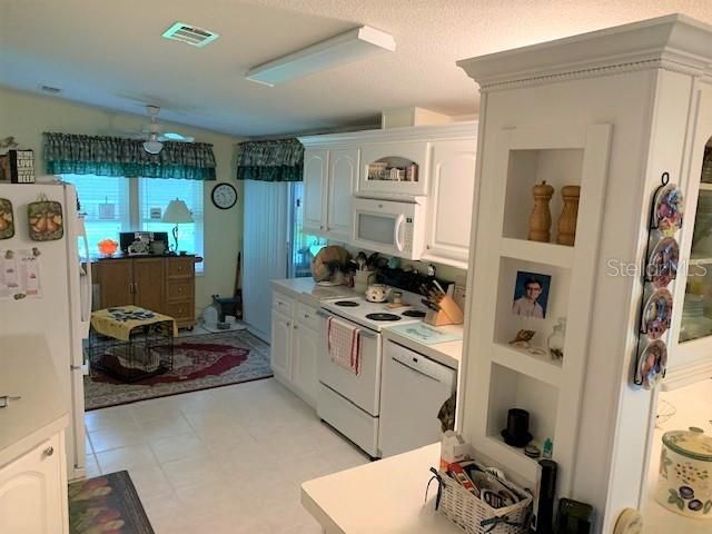 Recently Sold: $115,000 (2 beds, 2 baths, 1456 Square Feet)