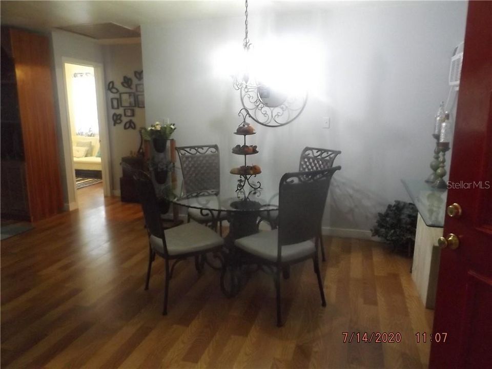 Recently Sold: $128,000 (3 beds, 1 baths, 1064 Square Feet)