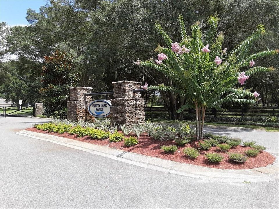 Vendido Recientemente: $198,000 (3.60 acres)