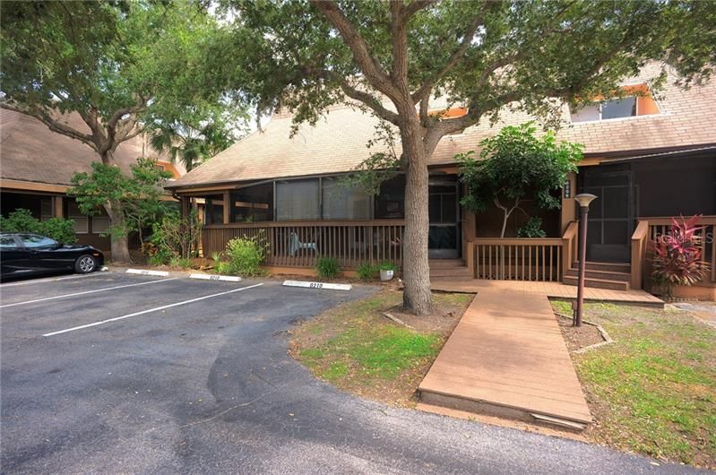 Recently Sold: $240,000 (2 beds, 2 baths, 1332 Square Feet)