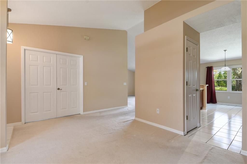 Recently Sold: $235,000 (3 beds, 2 baths, 1819 Square Feet)