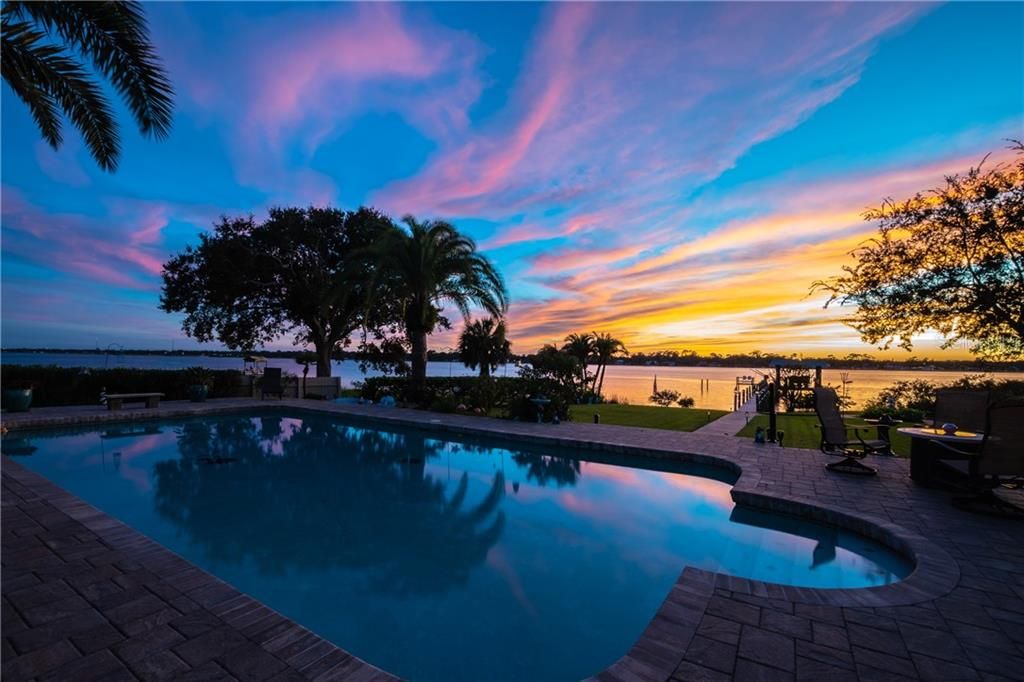 Recently Sold: $1,799,000 (5 beds, 5 baths, 5860 Square Feet)