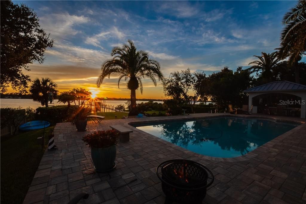 Recently Sold: $1,799,000 (5 beds, 5 baths, 5860 Square Feet)