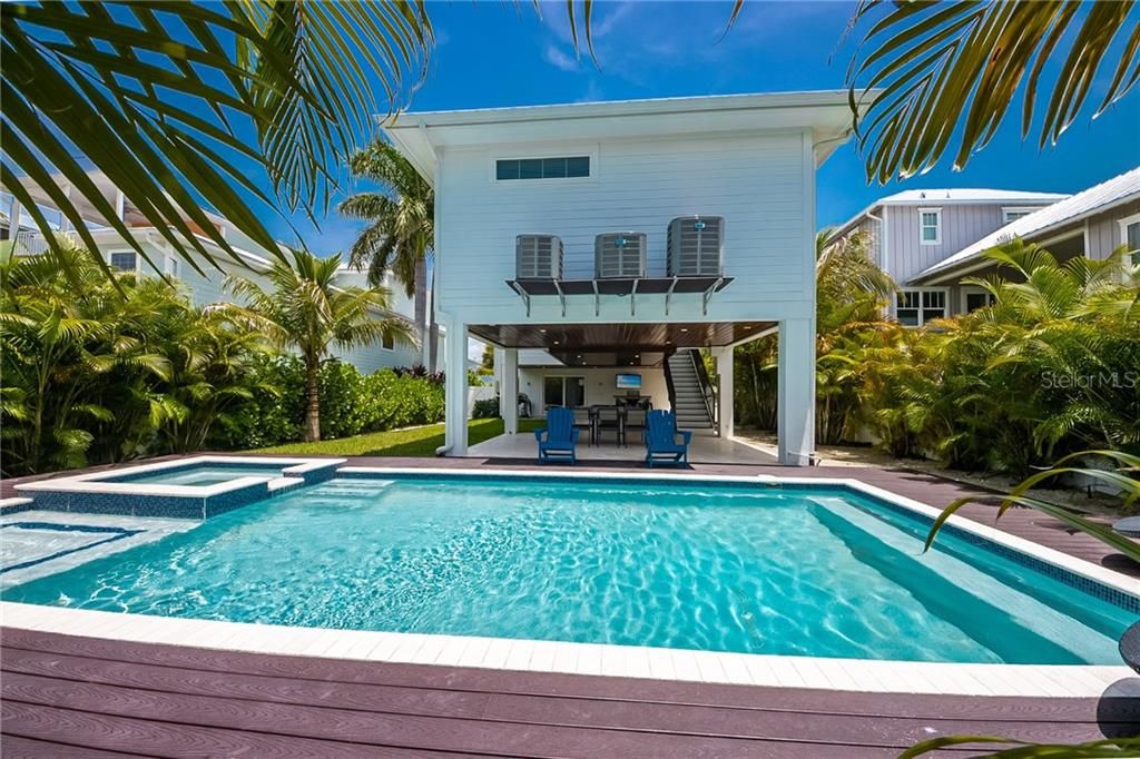 Recently Sold: $1,699,000 (4 beds, 4 baths, 2675 Square Feet)