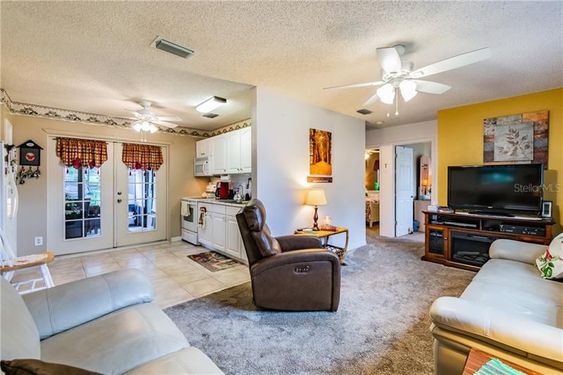 Recently Sold: $150,000 (2 beds, 1 baths, 732 Square Feet)