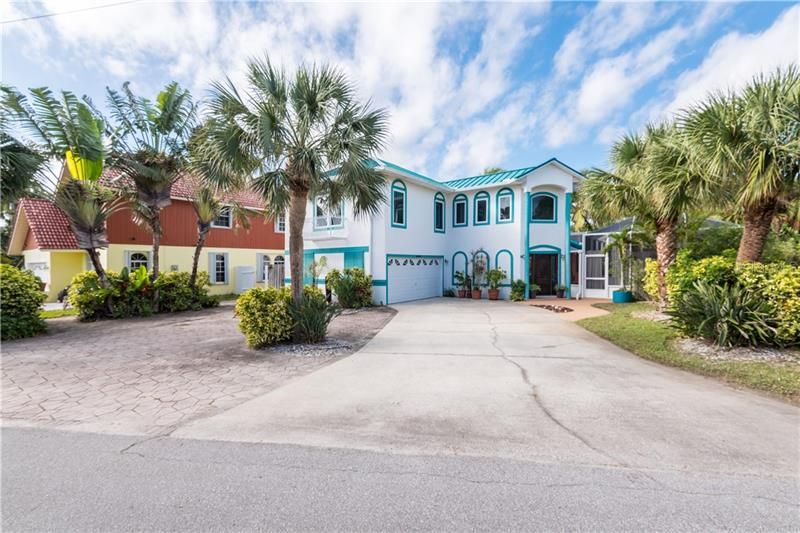 Recently Sold: $450,000 (3 beds, 3 baths, 1852 Square Feet)