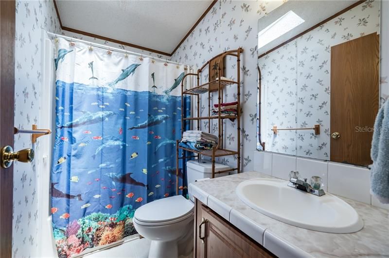 最近售出: $150,000 (3 贝兹, 2 浴室, 1566 平方英尺)