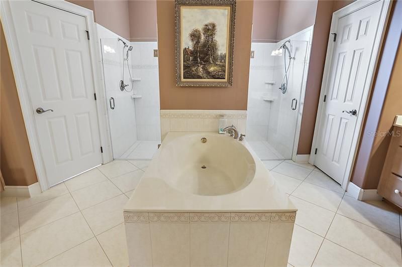 最近售出: $669,000 (4 贝兹, 3 浴室, 3167 平方英尺)